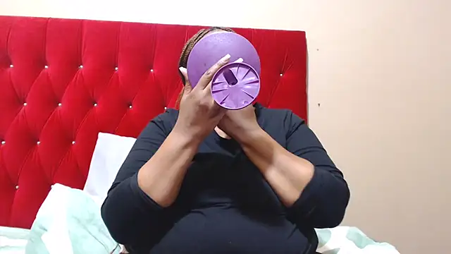 MIGHTYASSS online show from November 8, 9:58 am