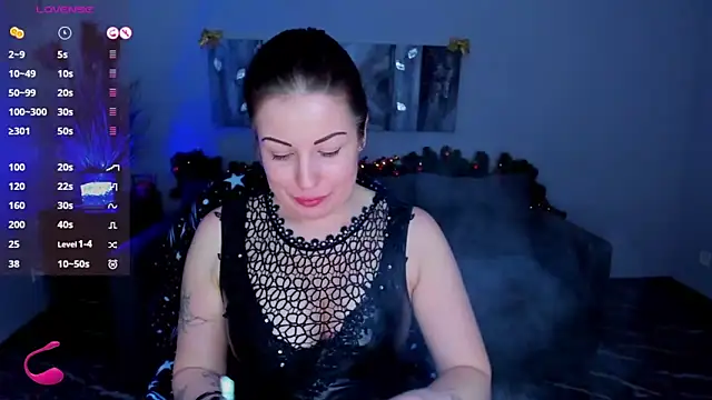 Emily Midlton online show from December 17, 3:16 pm