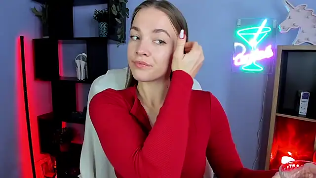 Snapshot of kenzie_x chatting on October 2, 7:02 am kenzie x online show from October 2, 7:02 am