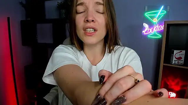 kenzie x online show from November 28, 8:06 am