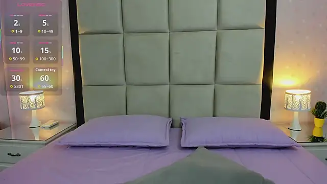 HannaClarrk  online show from November 25, 7:04 pm