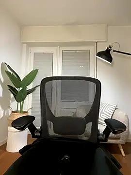 Lena Blom online show from October 14, 7:49 pm