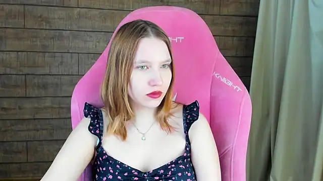 LiliLinn online show from June 3, 5:08 am