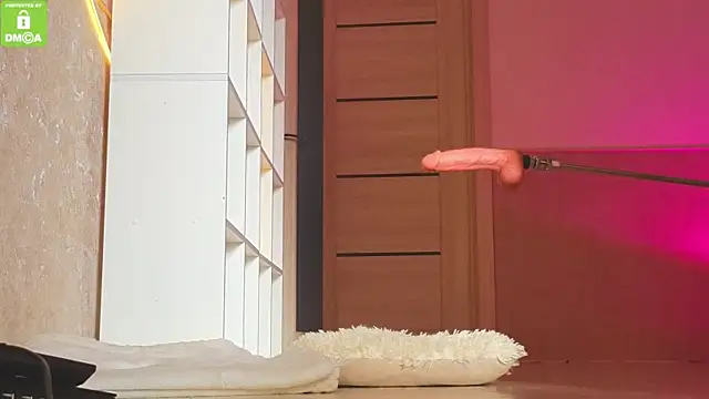 Katy perry  online show from November 6, 5:02 am