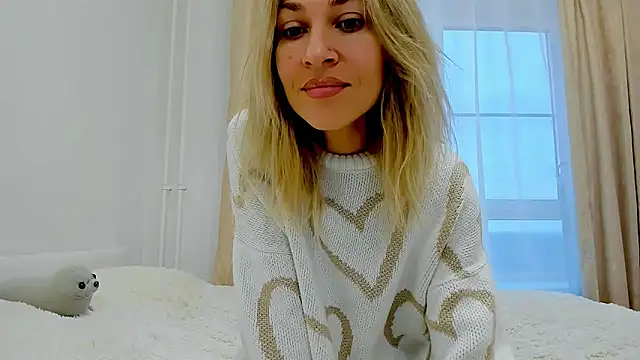 Mona Cruz online show from November 14, 6:13 am