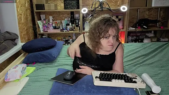 MiniNatalie online show from December 22, 2:53 pm