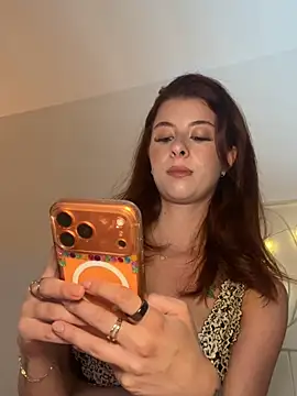 Mia-Minou online show from July 12, 12:06 pm
