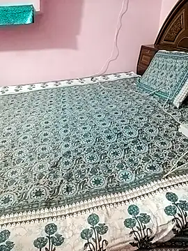 MISS QAYENAT online show from September 17, 5:11 pm