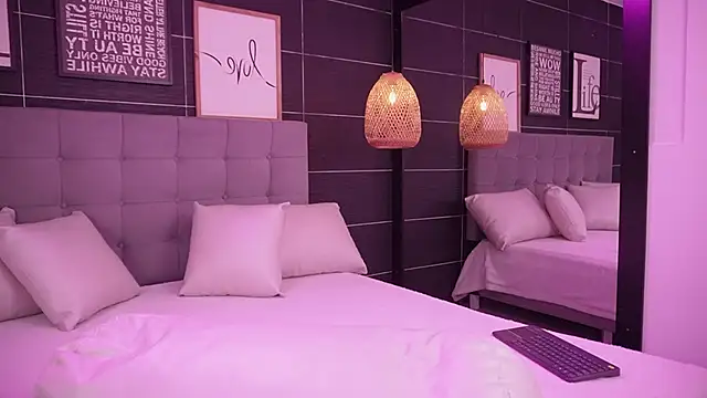 Bella TS  online show from March 17, 10:58 pm