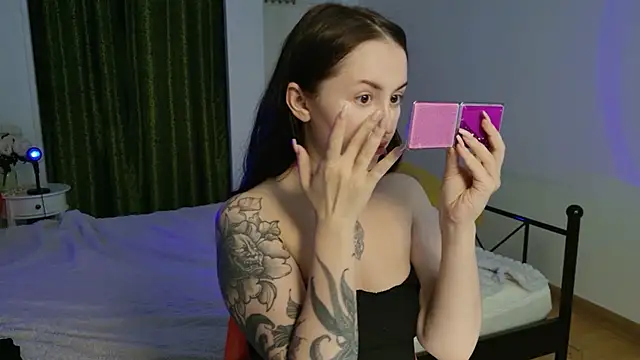 VioletCatt online show from June 3, 5:52 am
