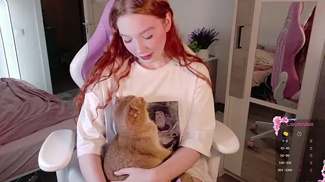 cinnabon girls online show from October 30, 11:39 pm