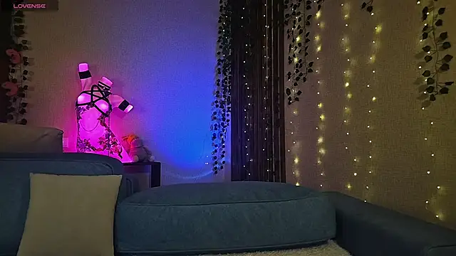  SweetFox  online show from November 12, 7:23 pm