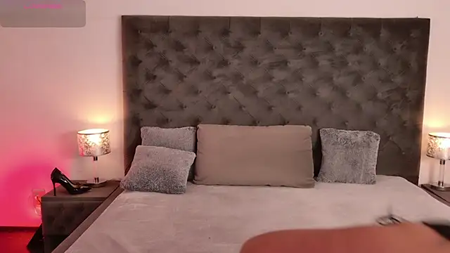 KrisNoir online show from December 20, 11:03 am