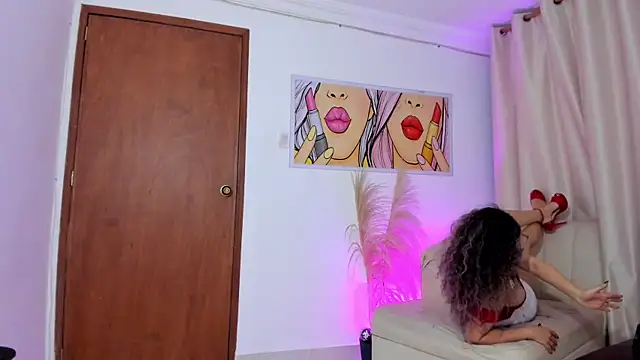 StarMilf online show from July 2, 12:33 pm