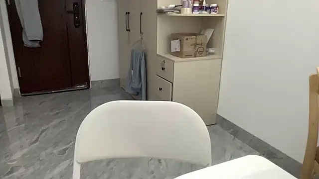 Louis Baby online show from April 11, 2:10 pm