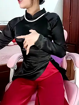    Erin    online show from April 5, 4:55 am