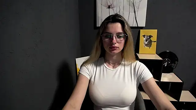 lady olivia  online show from May 19, 1:18 pm
