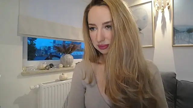 Snapshot of JulietteDiamond chatting on October 22, 3:39 pm JulietteDiamond online show from October 22, 3:39 pm