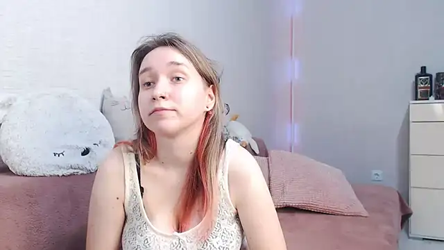 lovely hayley online show from April 4, 10:19 pm