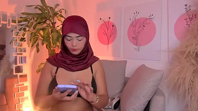 azzahara069 online show from February 14, 1:18 am