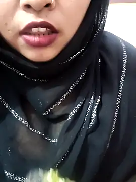 Snapshot of Indian-Nazia chatting on October 20, 9:07 pm Indian-Nazia online show from October 20, 9:07 pm