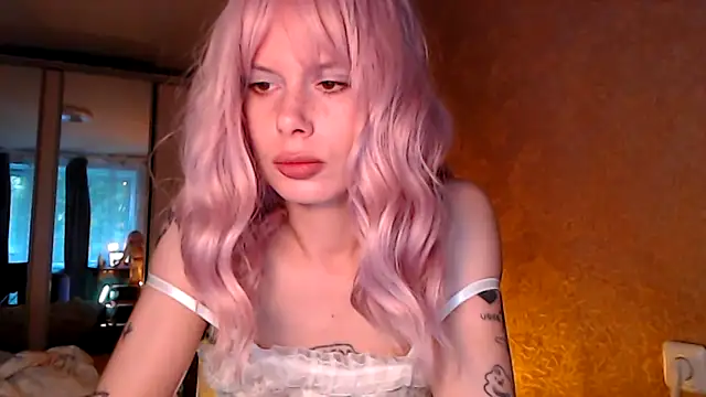 Vienaxtexasxparis online show from June 30, 5:34 pm
