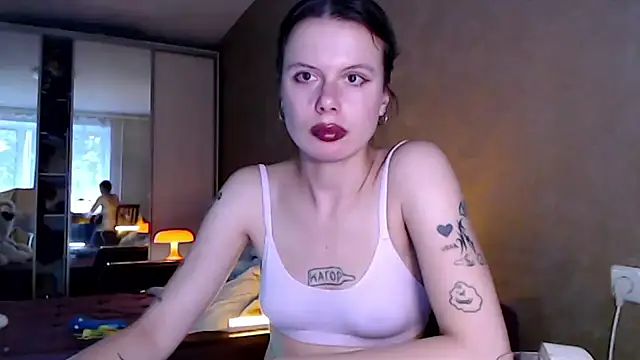 Vienaxtexasxparis online show from July 27, 3:20 pm