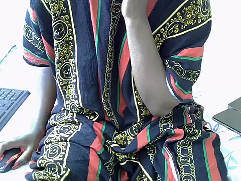 prettylacey3 online show from February 26, 1:32 pm