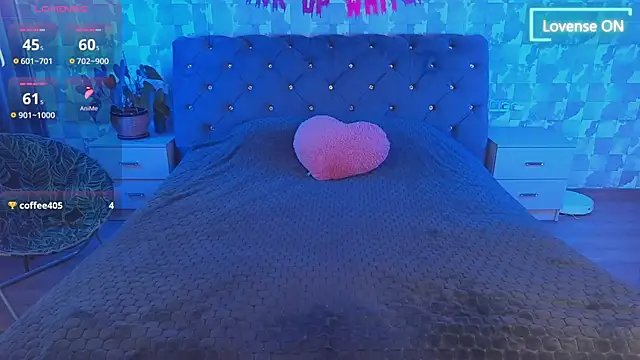 SuzannaWild online show from November 4, 9:58 am