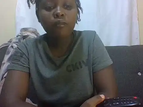 Sweetcecie01 online show from February 24, 10:19 pm