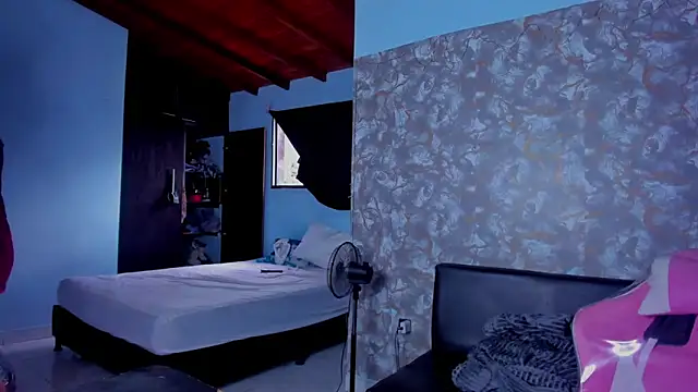 AngelaCoffee online show from March 21, 9:20 pm