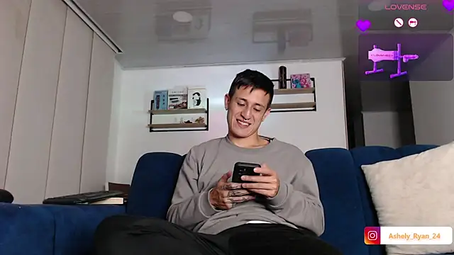 ashely ryan24 online show from January 15, 3:34 am