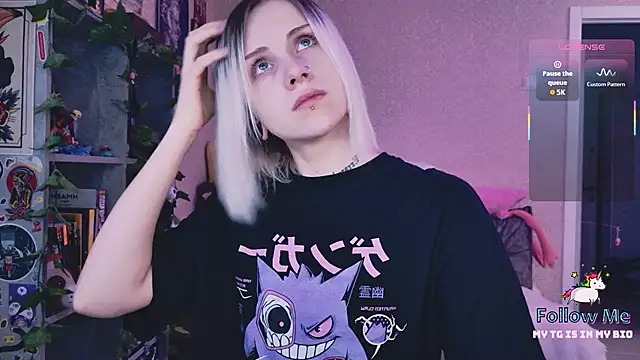 NaniMoore online show from March 13, 9:16 pm