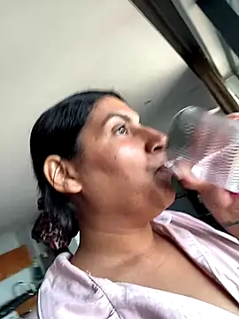 Indianbutter11 online show from November 18, 5:08 am