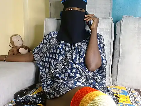 lavishh linds online show from April 5, 7:40 am