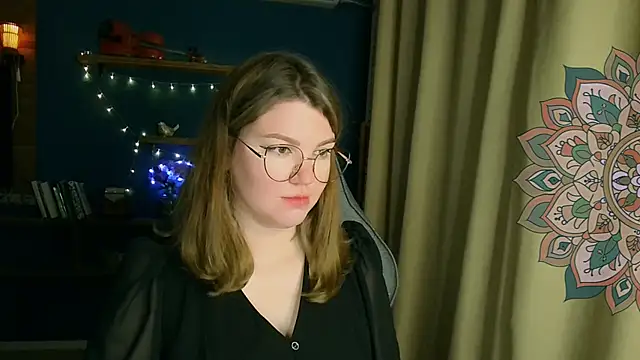 VioletteWay online show from November 3, 4:44 pm