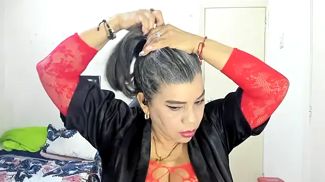 vikyadams online show from February 12, 7:26 pm