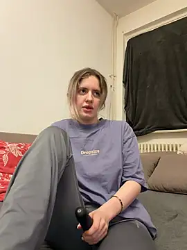 Holly-Glamour online show from July 31, 8:43 pm