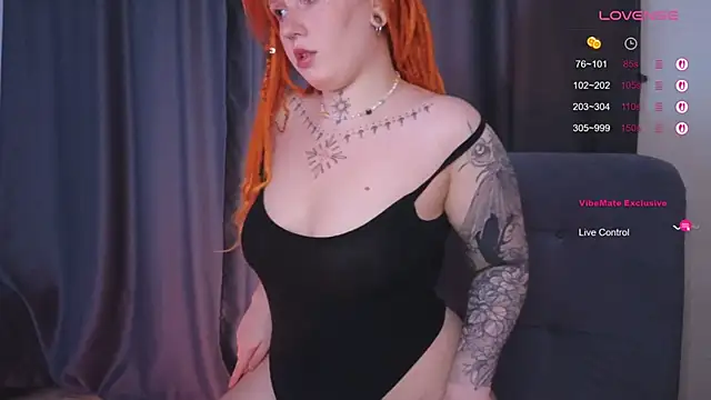 Snapshot of The_Full_Red_Moon chatting on October 4, 5:28 pm The Full Red Moon online show from October 4, 5:28 pm