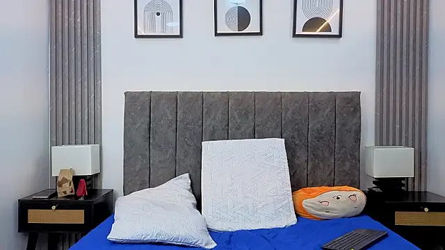 Luciana Ortiz1 online show from January 19, 1:29 pm