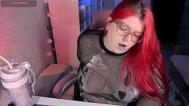 Melissa Purr online show from June 19, 5:27 pm