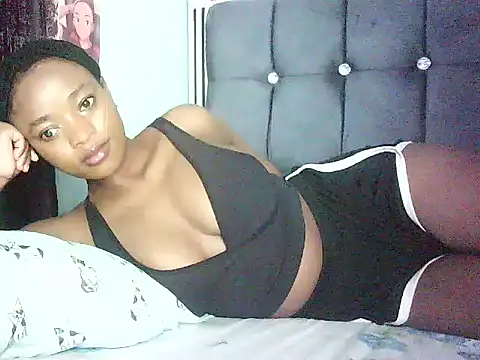 Cryaluna online show from May 7, 4:50 am