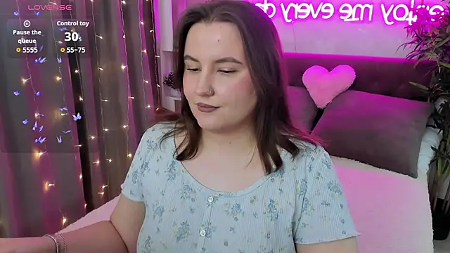 FeralPeach online show from March 5, 7:26 am