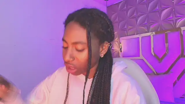 Queen perla  online show from March 25, 12:08 pm