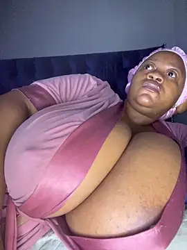 Chubbykarisma27 online show from December 13, 9:43 pm