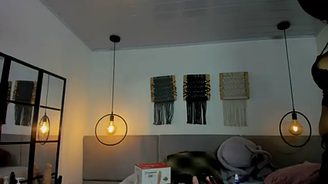 Sweet camille online show from March 23, 2:18 am