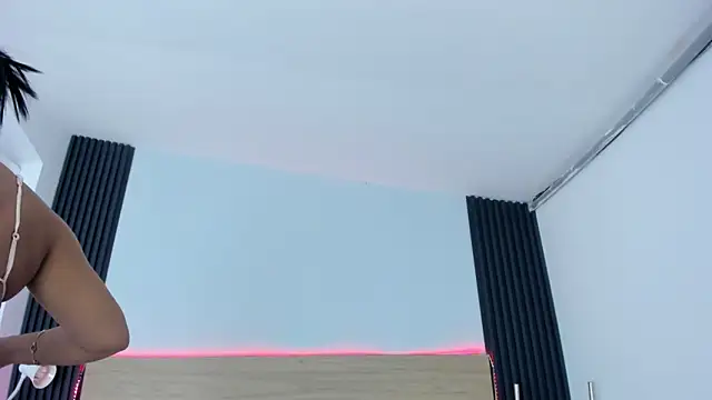 Chiqui milk  online show from October 22, 7:19 pm