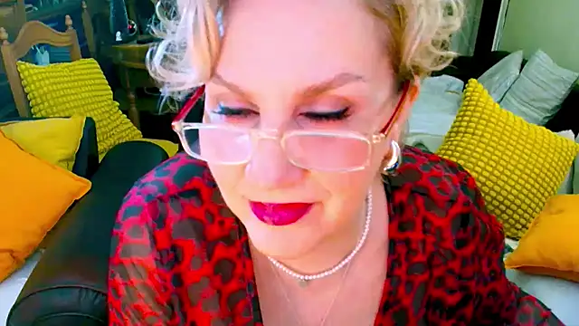 GattonaBiondona online show from February 12, 8:49 am