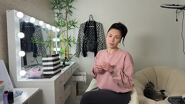 NattyFierros online show from April 13, 5:03 pm