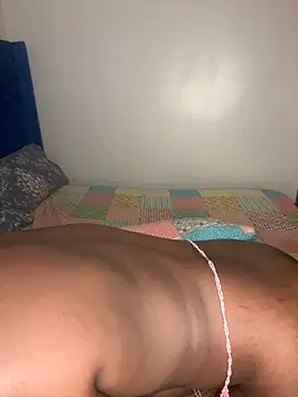 Snapshot of Tushy_baiby2000 chatting on September 8, 5:45 pm Tushy baiby2000 online show from September 8, 5:45 pm